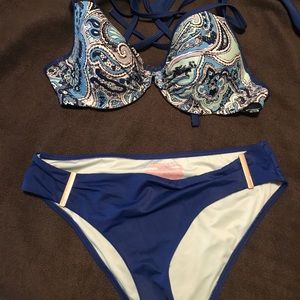 Ae blue paisley top 36DD w/ VS royal blue bottom